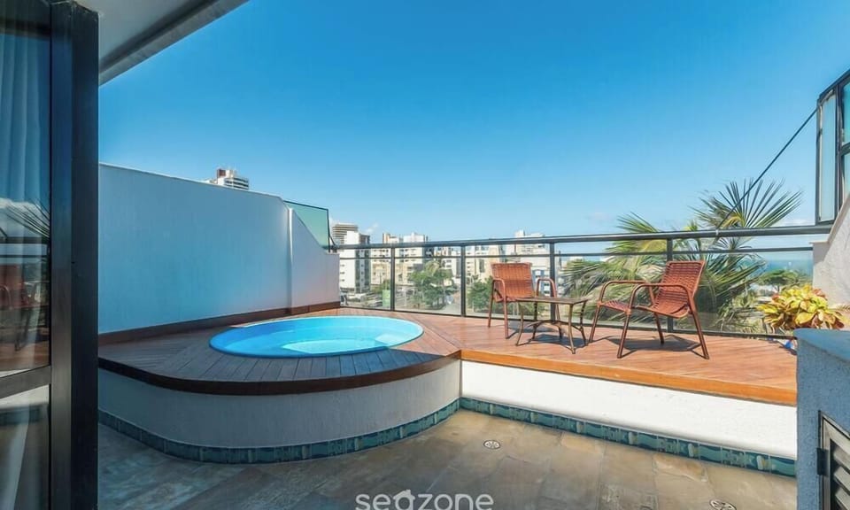 Basic Apartment | Outdoor spa tub