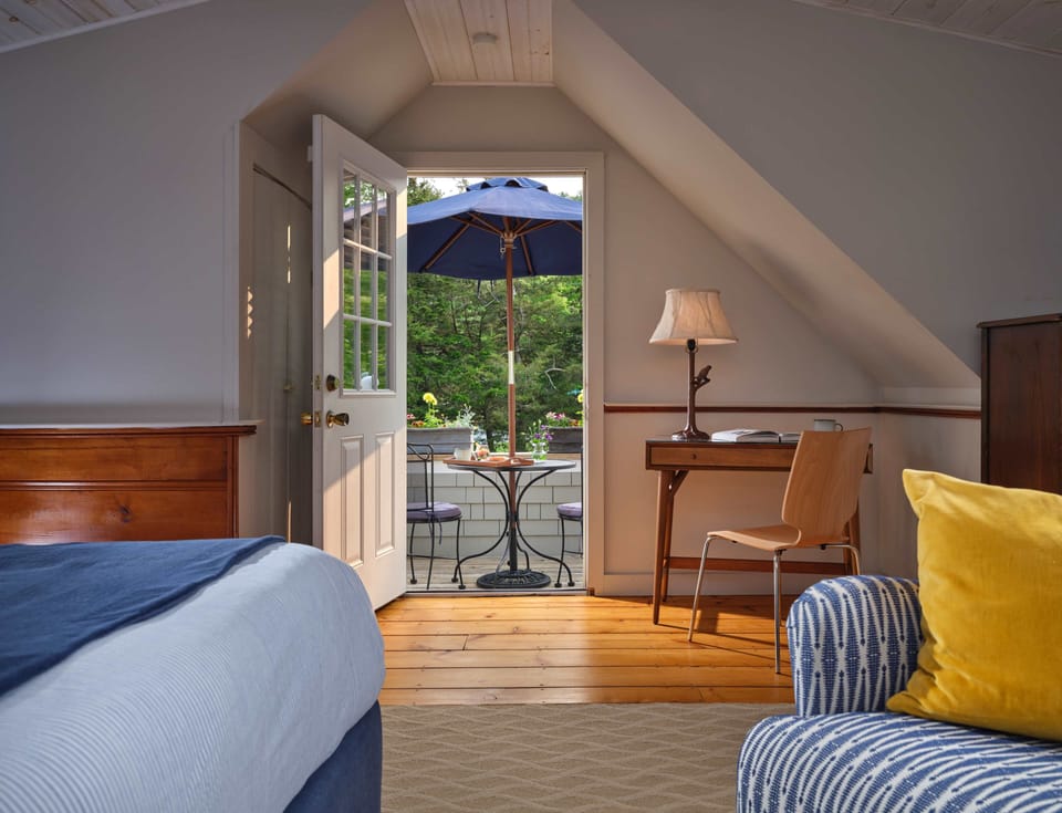 Panoramic Studio 1 Queen Bed Balcony Garden View (Not Pet Friendly) | Premium bedding, down comforters, in-room safe, individually decorated