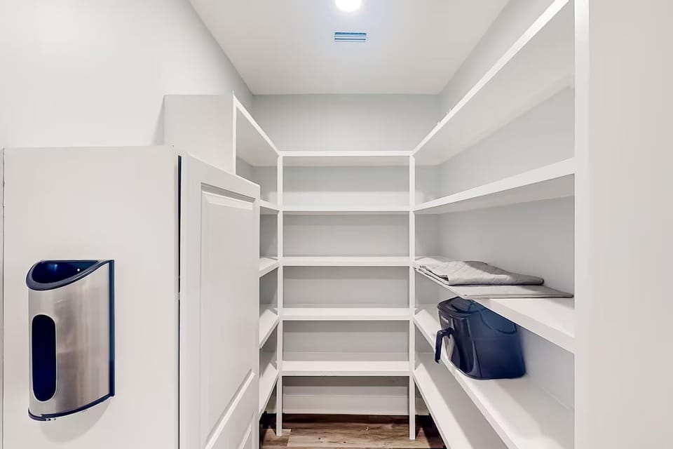 House, Multiple Beds (Turtle Beach Retreat) | Interior