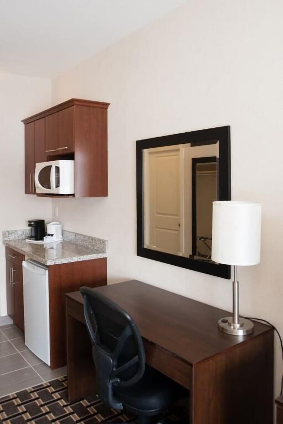 Deluxe Room, 1 King Bed, Kitchen | Desk, laptop workspace, blackout drapes, rollaway beds (surcharge)