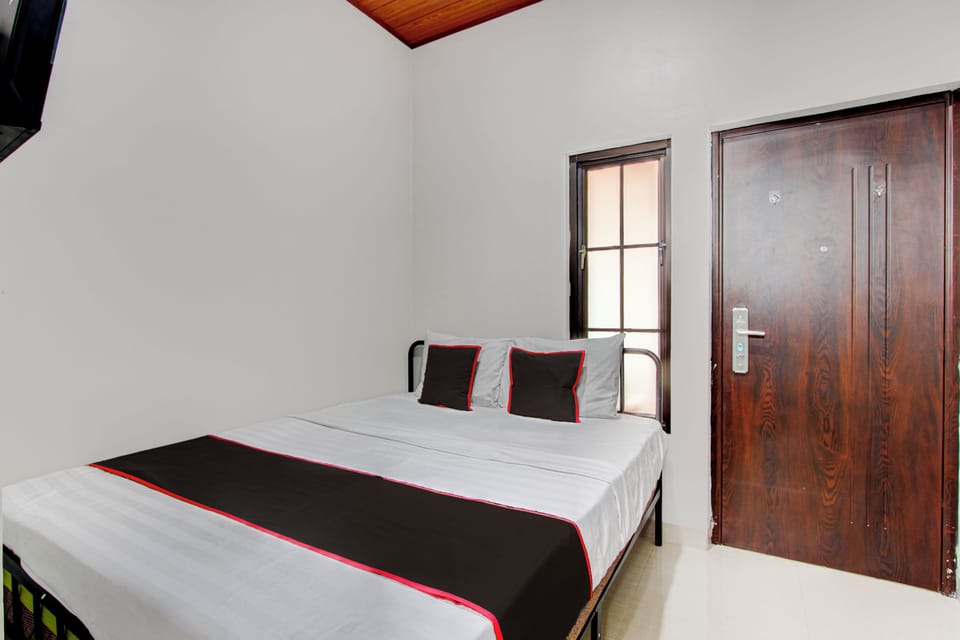 Deluxe Double Room | Premium bedding, free WiFi, bed sheets