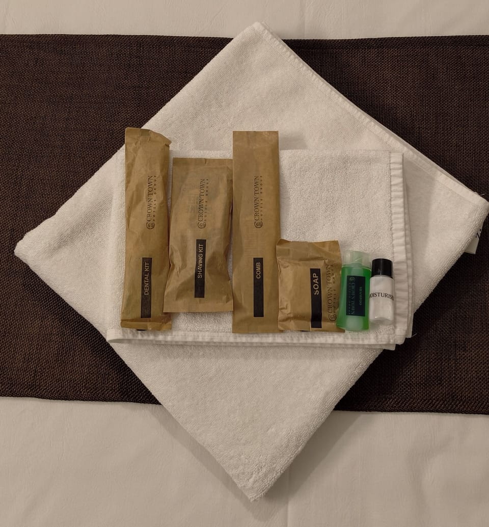 Deluxe Double Room | Bathroom amenities | Free toiletries, hair dryer, towels, soap
