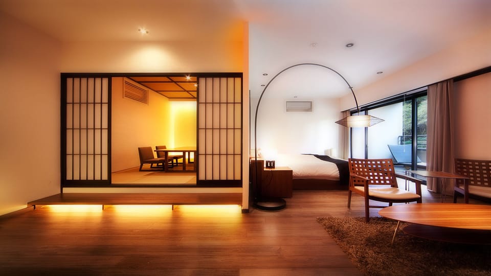 Deluxe Suite, Non Smoking, Mountain View | Minibar, in-room safe, blackout drapes, soundproofing