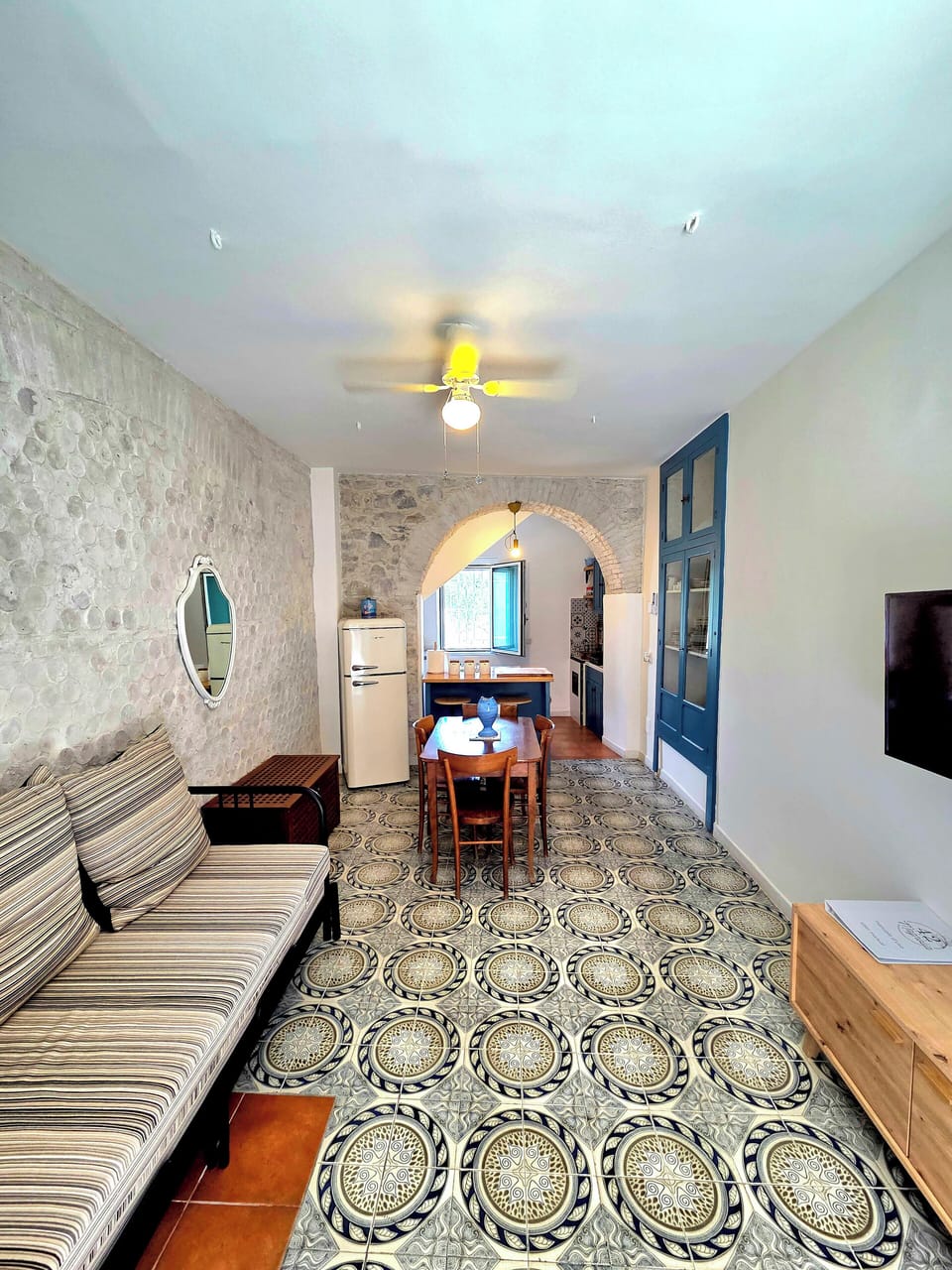 House, Balcony, Mountain View | Living area | Flat-screen TV