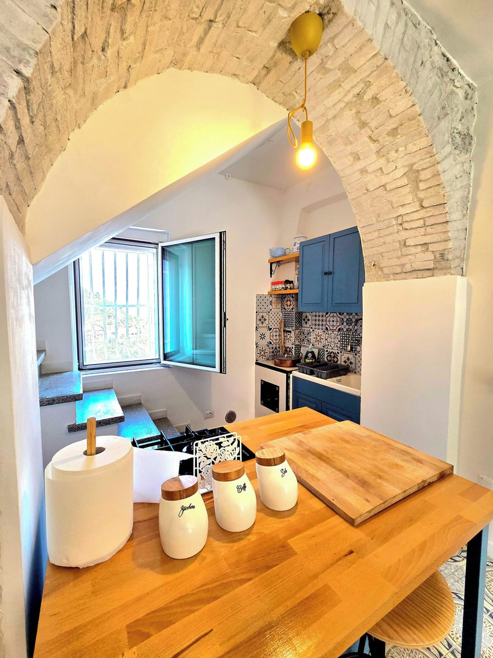 House, Balcony, Mountain View | Private kitchen | Toaster