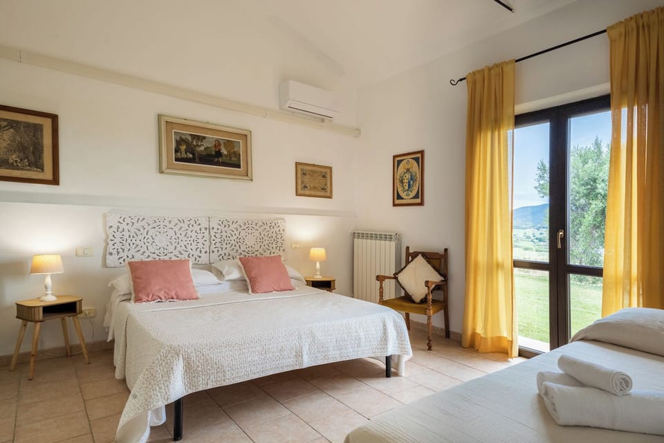 Superior Apartment, Patio, Garden View | Interior detail