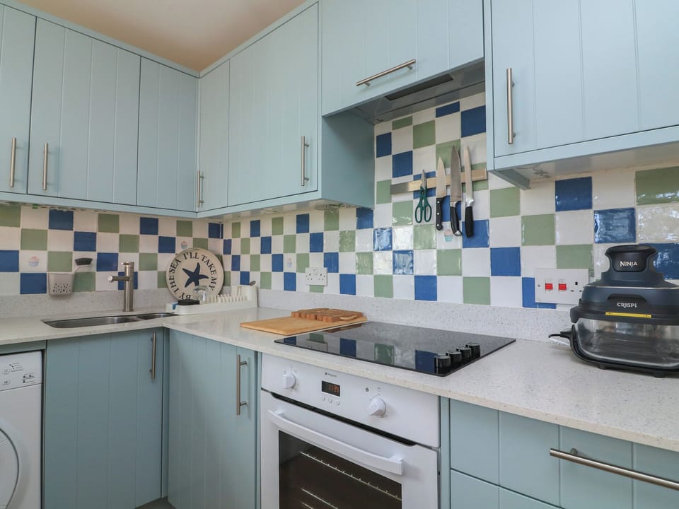 Cookware/dishes/utensils