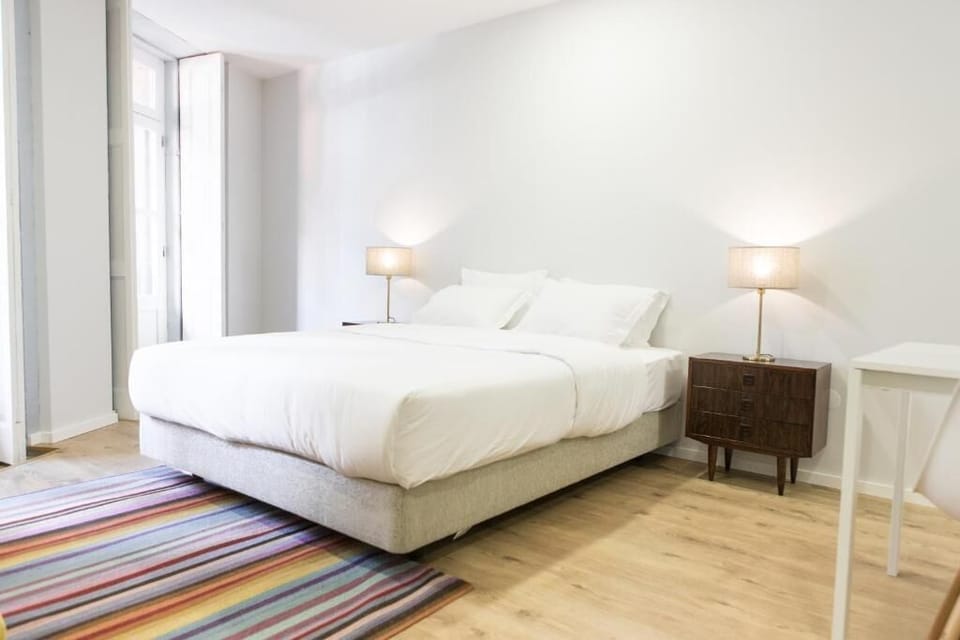Classic Studio, City View | Free WiFi