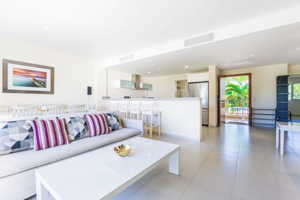 Condo, Golf View | Living area