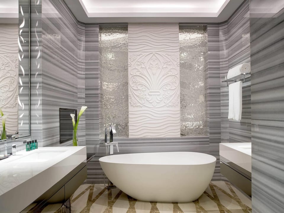 Club Suite, 1 King Bed, Club Lounge Access, City View (Prestige) | 1 bedroom, premium bedding, minibar, in-room safe
