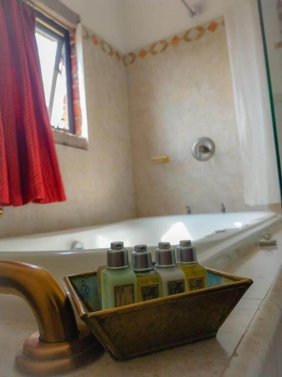 Deluxe Double Room | Bathroom