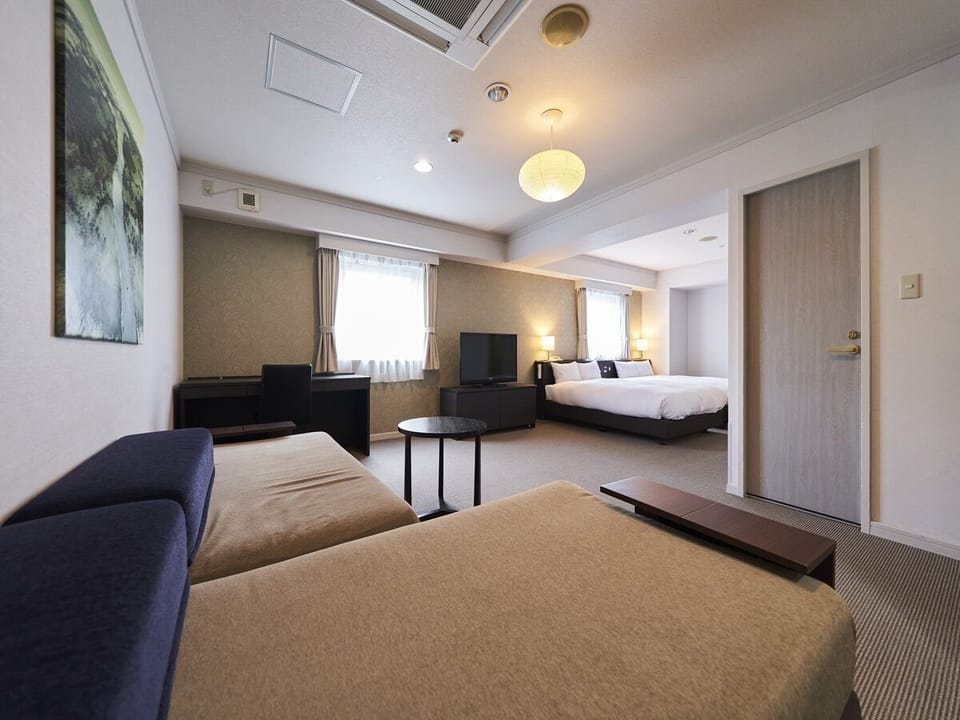 Top Floor Family Room, Non Smoking (48㎡) | Desk, free WiFi