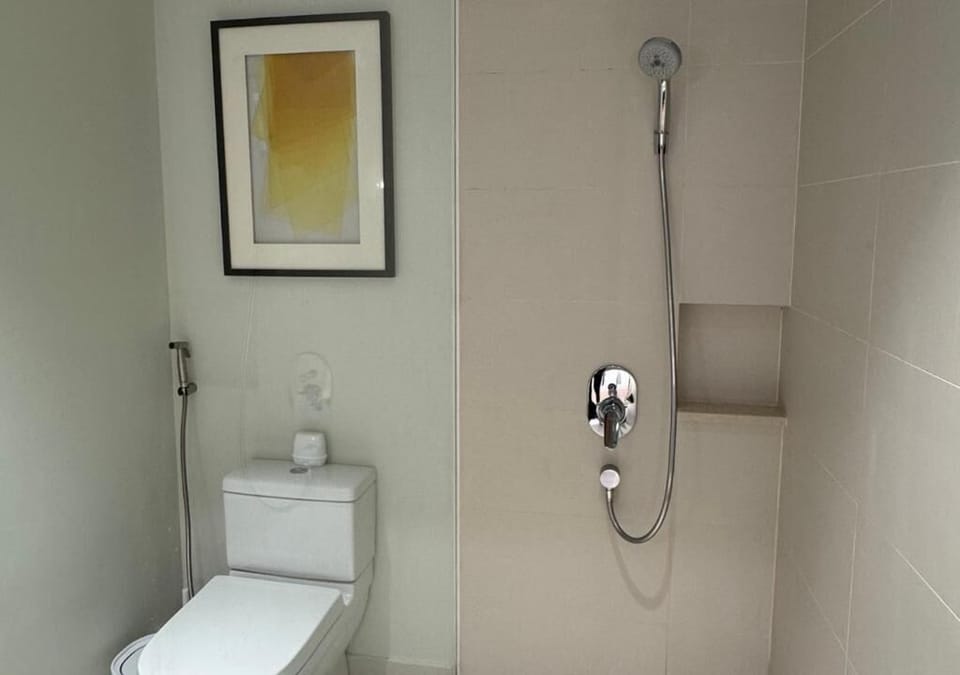 Standard Suite, 2 Double Beds, Non Smoking, City View | Bathroom | Bidet
