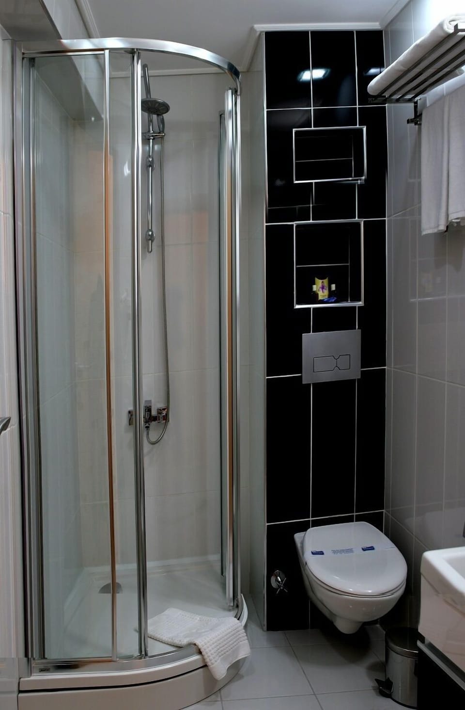 Shower, free toiletries, hair dryer, bathrobes