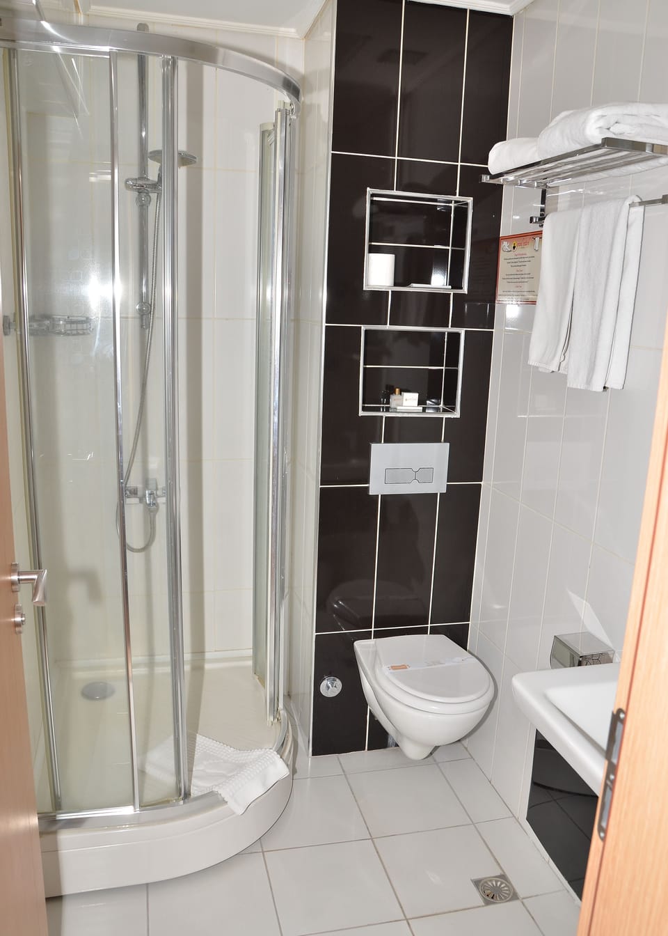 Shower, free toiletries, hair dryer, bathrobes