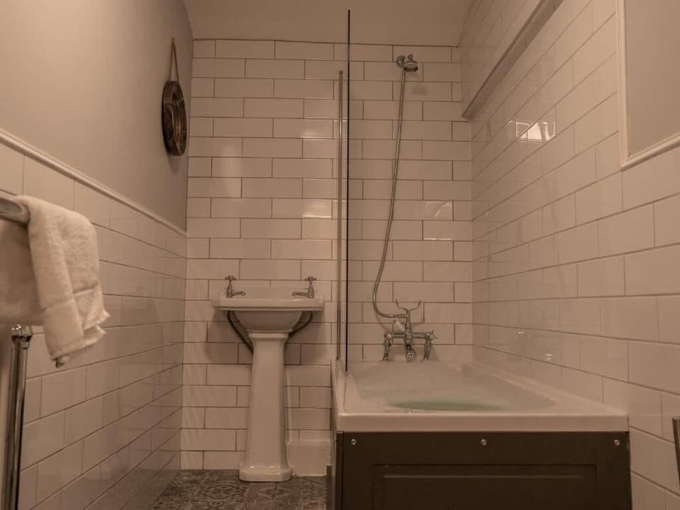 Double Room | Bathroom