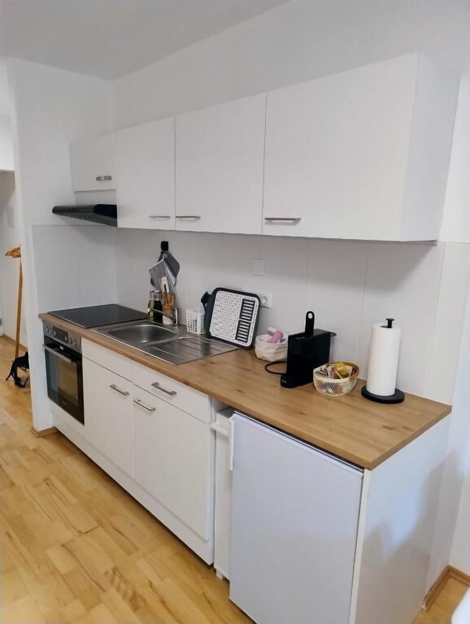 Apartment | Private kitchen | Espresso maker, electric kettle, toaster