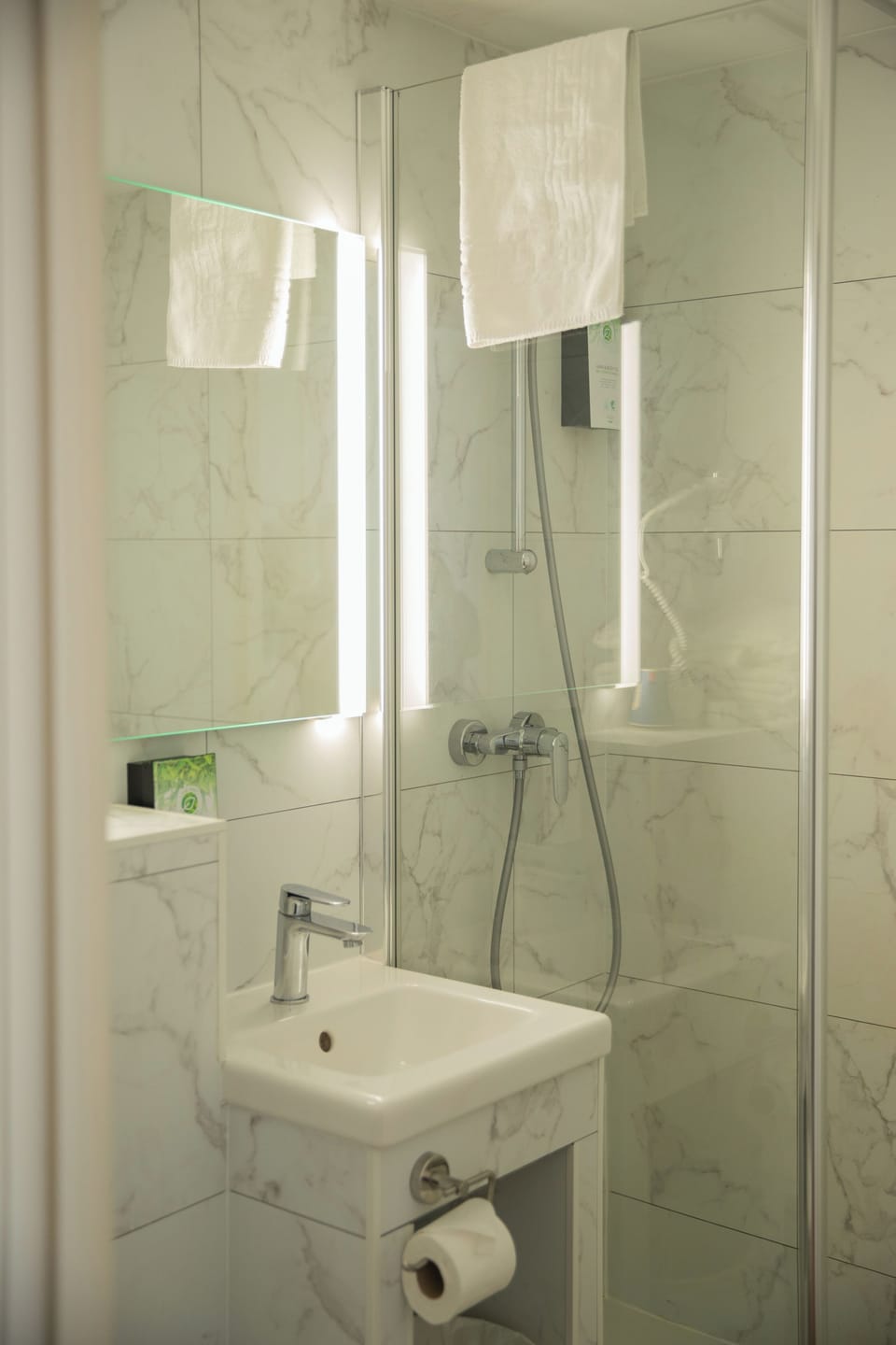Standard Double Room | Bathroom | Combined shower/tub, eco-friendly toiletries, hair dryer, towels