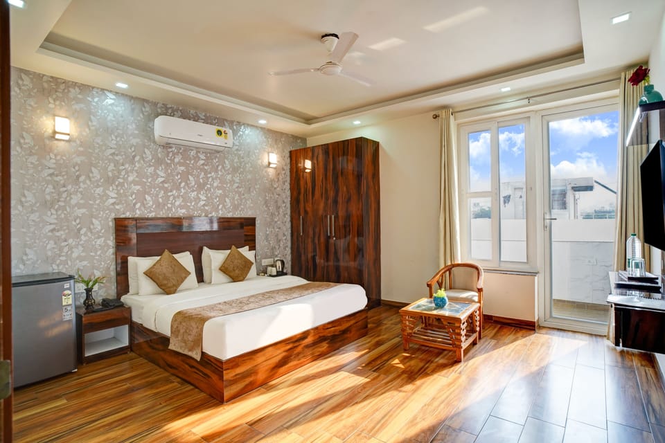 Superior Double Room | Desk, laptop workspace, free WiFi, bed sheets