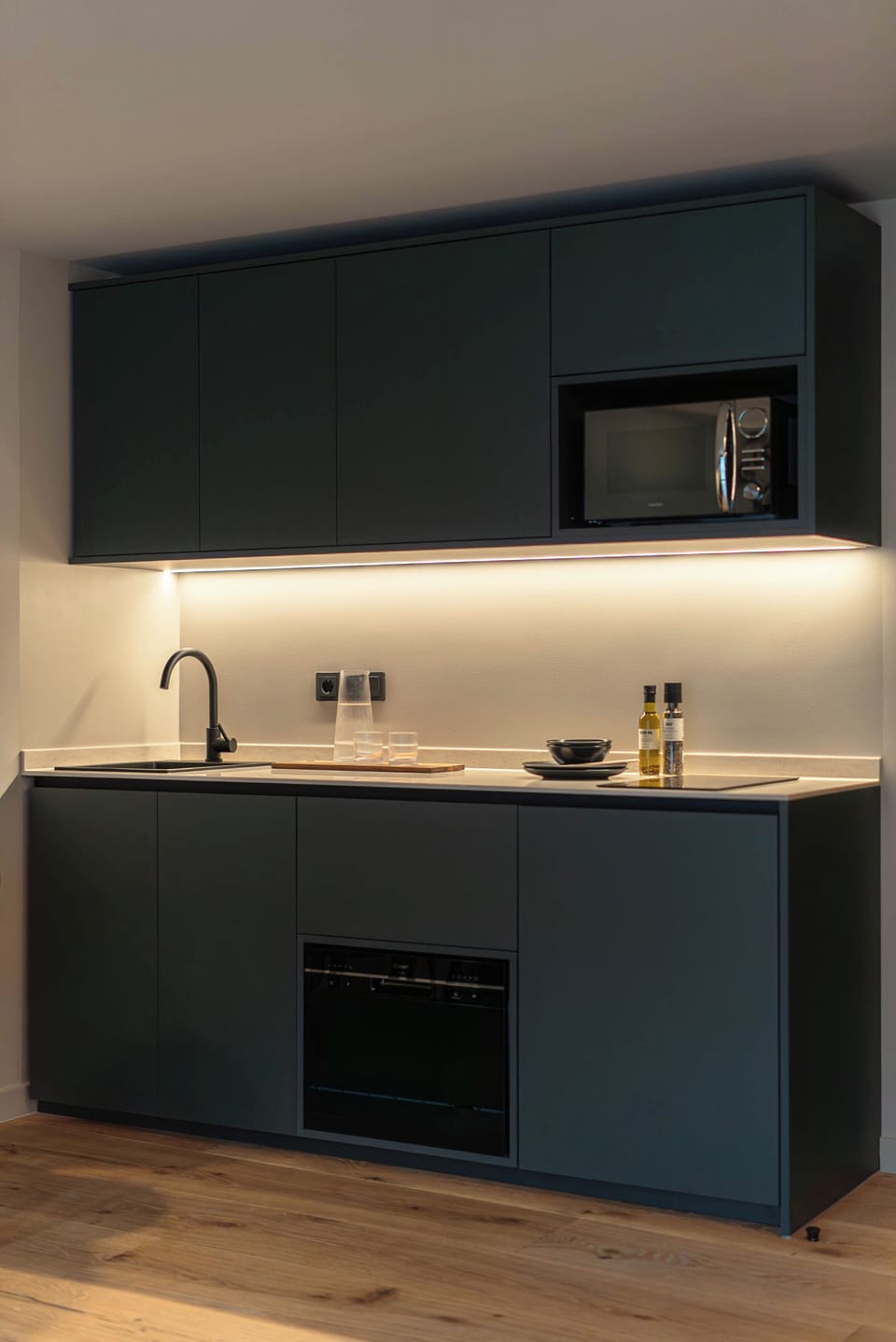 Studio | Private kitchenette | Espresso maker, fridge, microwave, stovetop