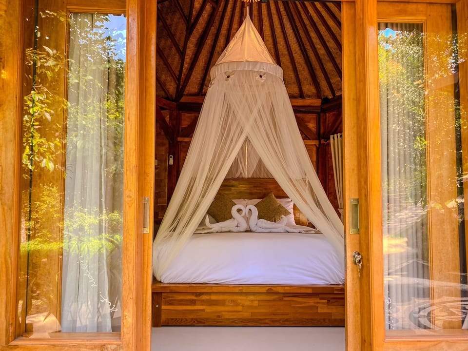 Standard Suite, Garden View | Free WiFi, bed sheets