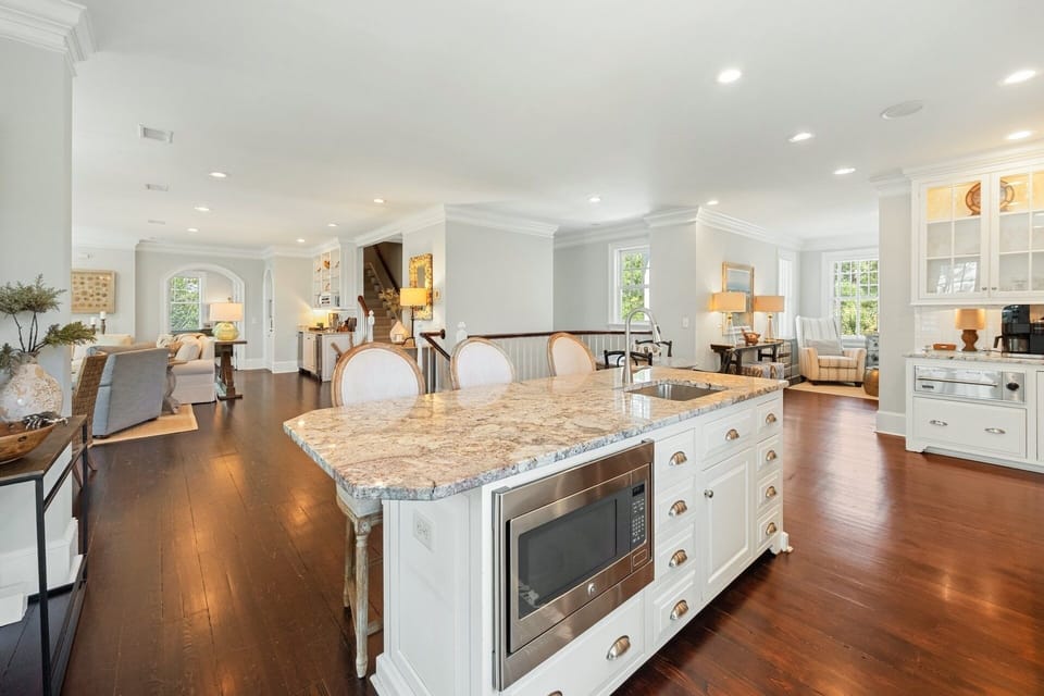 House, 6 Bedrooms | Interior