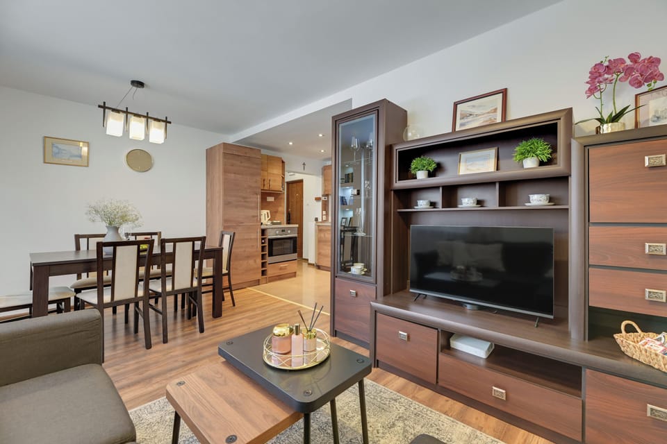 Comfort Apartment, 1 Bedroom | Individually decorated, individually furnished, iron/ironing board