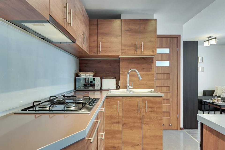Comfort Apartment, 1 Bedroom | Private kitchenette | Fridge, microwave, oven, stovetop