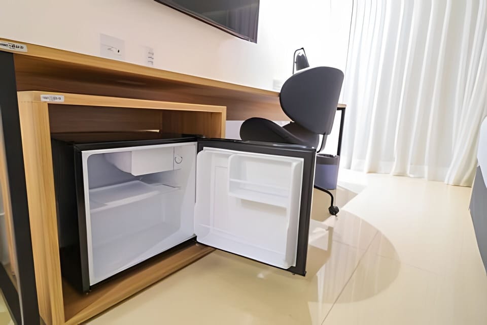 Basic Apartment | Television