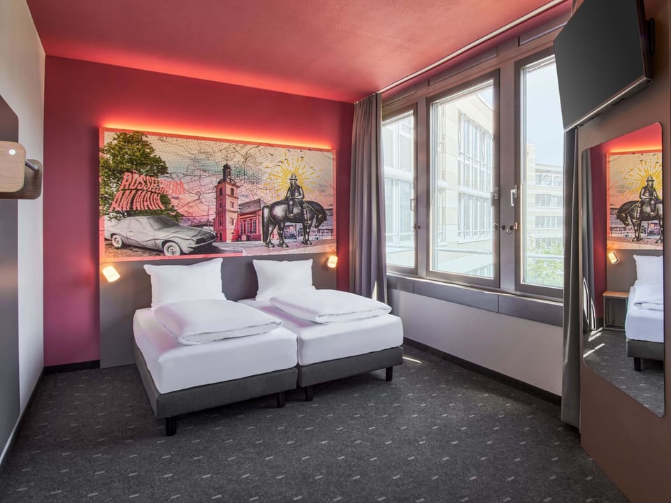 Twin Room | Desk, free WiFi