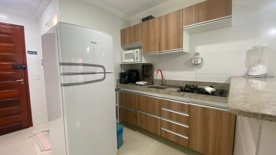 Classic Apartment, Lanai | Private kitchen | Fridge, microwave, stovetop, cookware/dishes/utensils