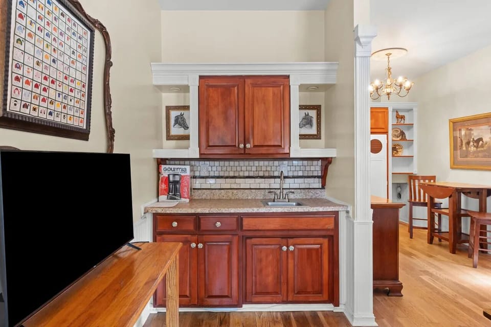 Apartment, 1 Queen Bed, Non Smoking, Kitchenette | Interior
