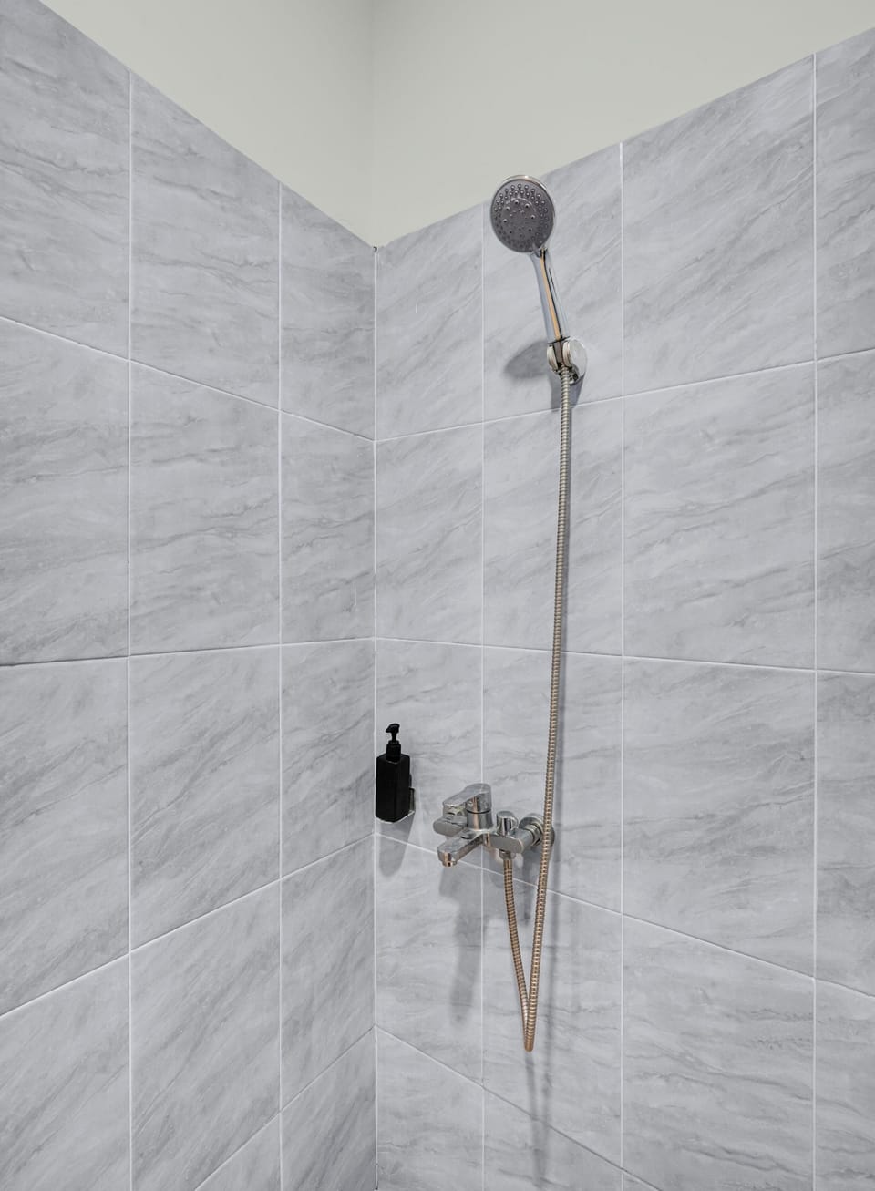 Standard Double Room | Bathroom | Bidet, towels, soap, shampoo