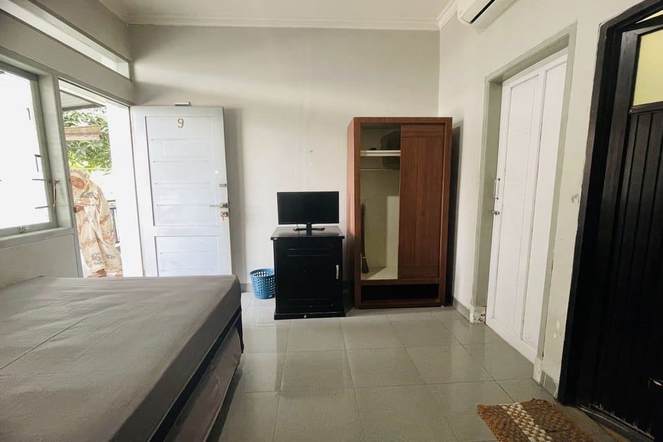 Standard Double Room | Premium bedding, WiFi (free), bed sheets