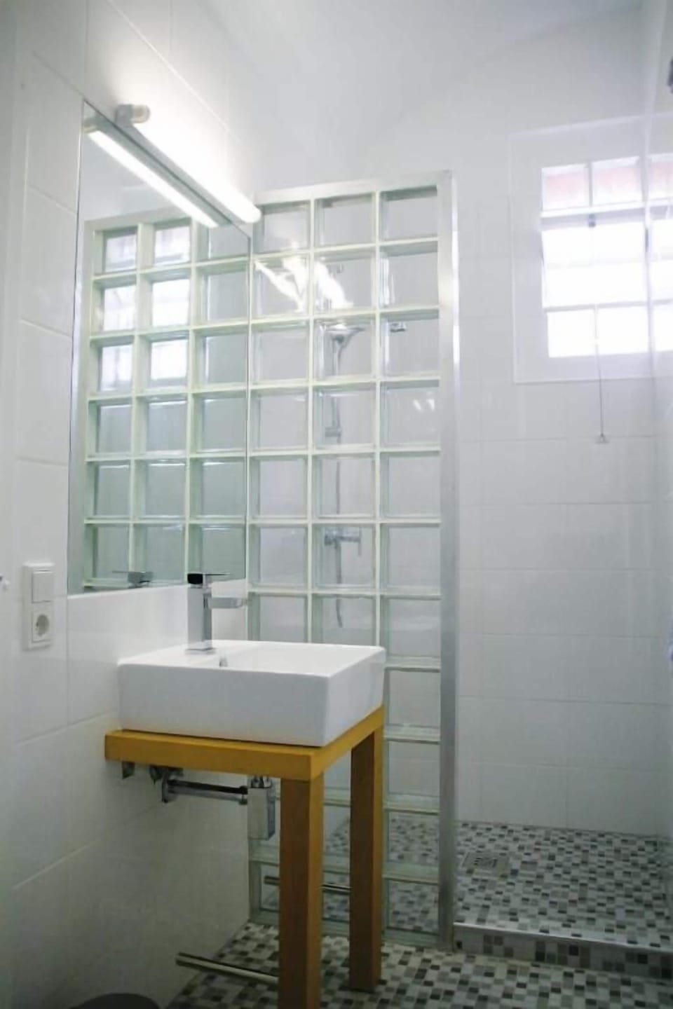Comfort Single Room, Non Smoking, City View | Bathroom