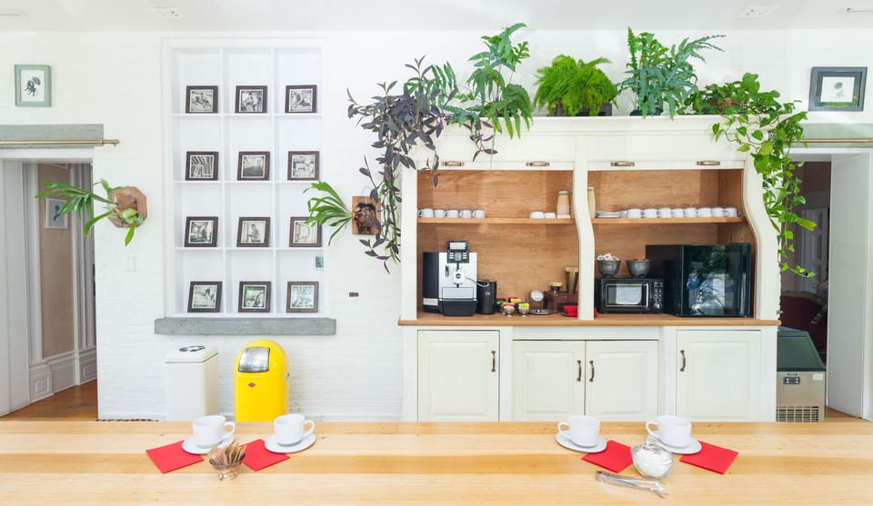 2 bars/lounges, tapas bar, cocktail bar