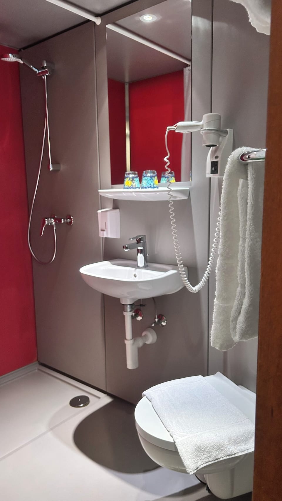 Double Room | Bathroom | Shower, eco-friendly toiletries, hair dryer (on request), towels