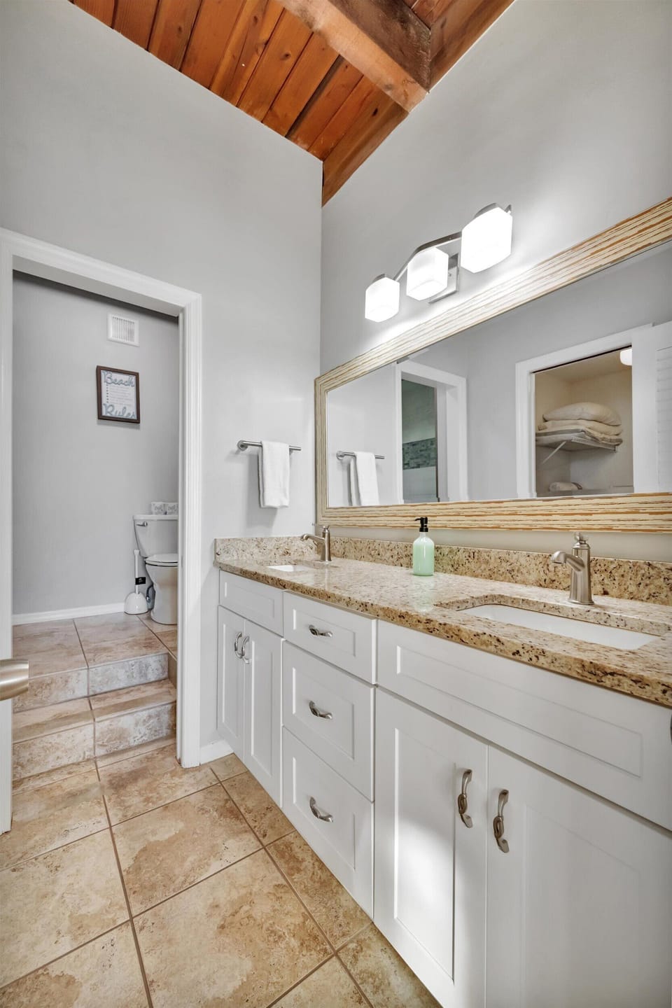 IRB Sun Place Apartment in Indian Shores