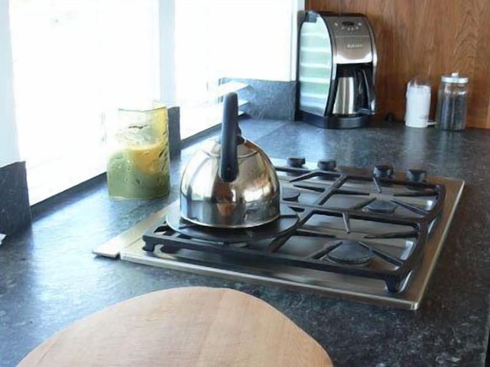 Superior House, 3 Bedrooms, Ocean View, Oceanfront | Private kitchen | Fridge, microwave, stovetop, dishwasher