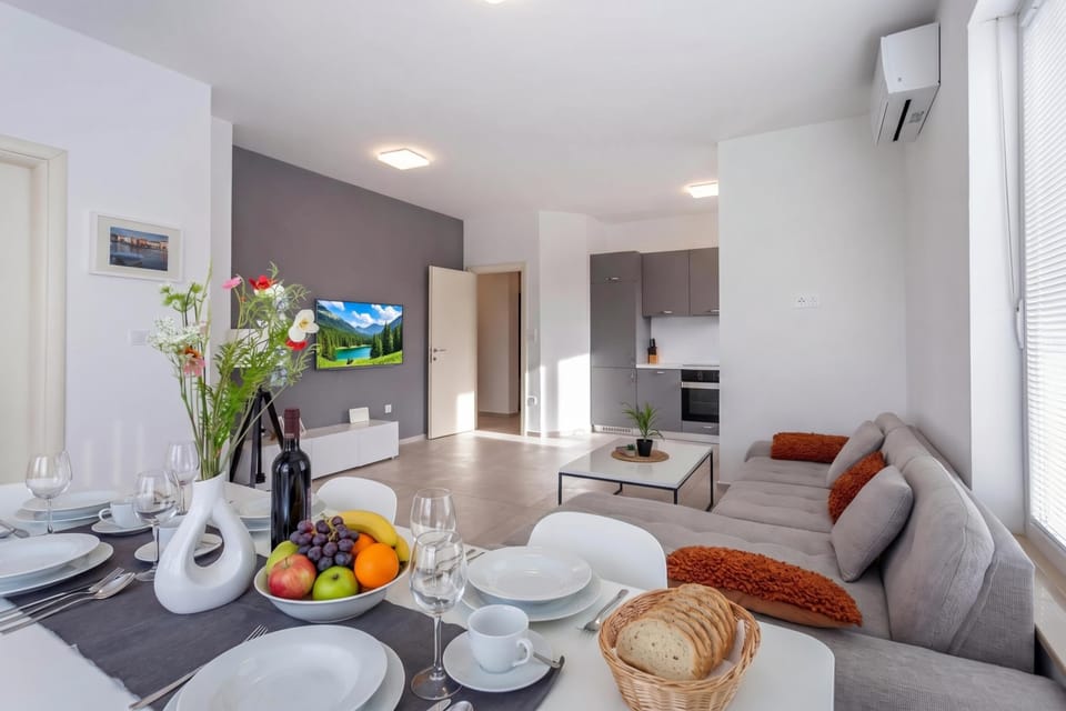Standard Apartment, 2 Bedrooms, Balcony (Apartment Sang Near The Beach) | Living area | Smart TV