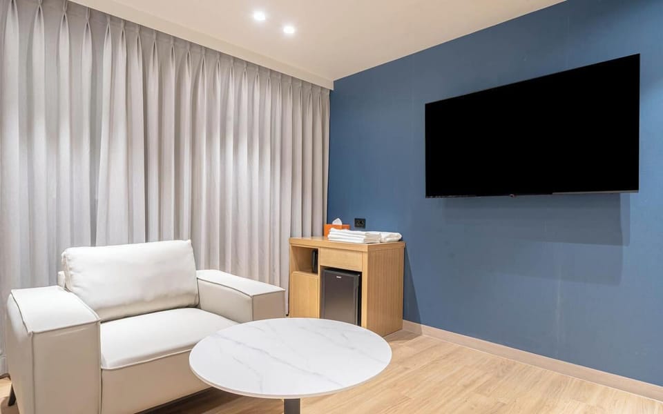 Standard Room | Soundproofing, free WiFi, bed sheets