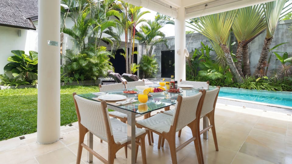 Villa | Dining room