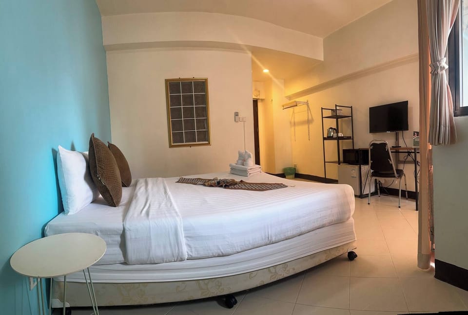 Room, 1 Bedroom, Accessible, Private Pool | 1 bedroom