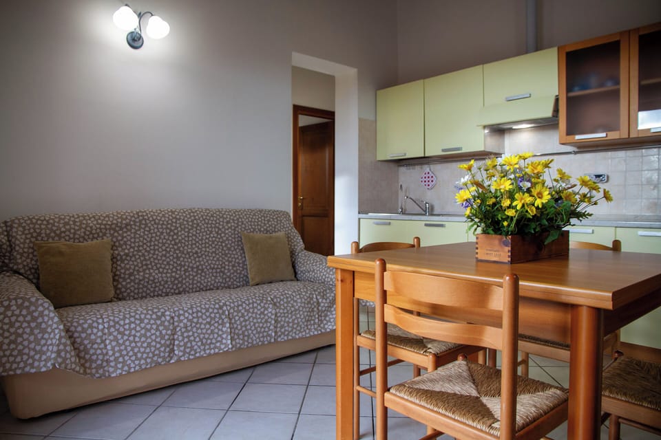 Apartment, Balcony, City View | Interior