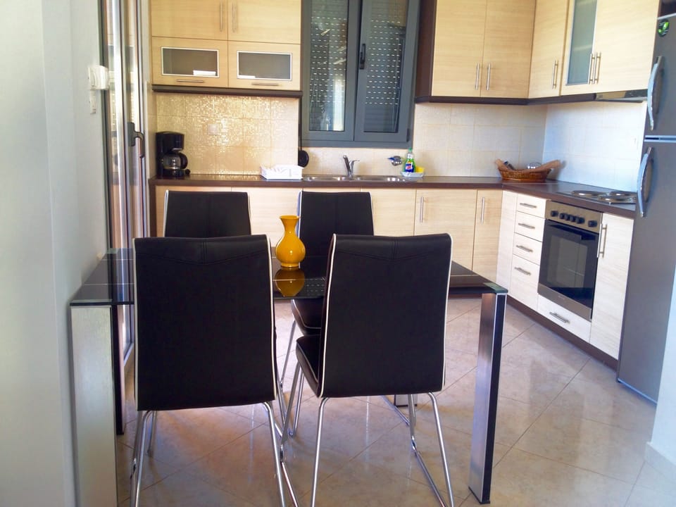House, 2 Bedrooms, Sea View | Private kitchen | Full-size fridge, oven, stovetop, coffee/tea maker