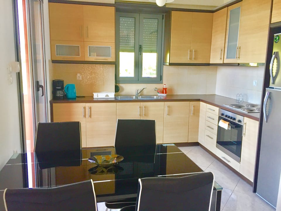 House, 2 Bedrooms, Sea View | Private kitchen | Full-size fridge, oven, stovetop, coffee/tea maker
