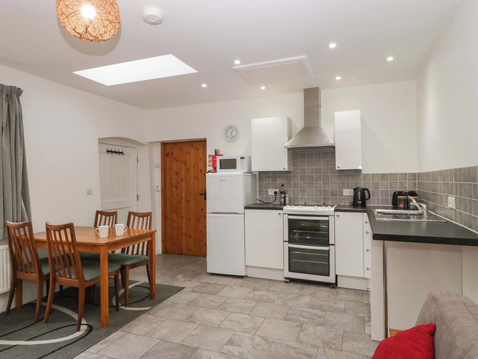 Fridge, microwave, toaster, cookware/dishes/utensils