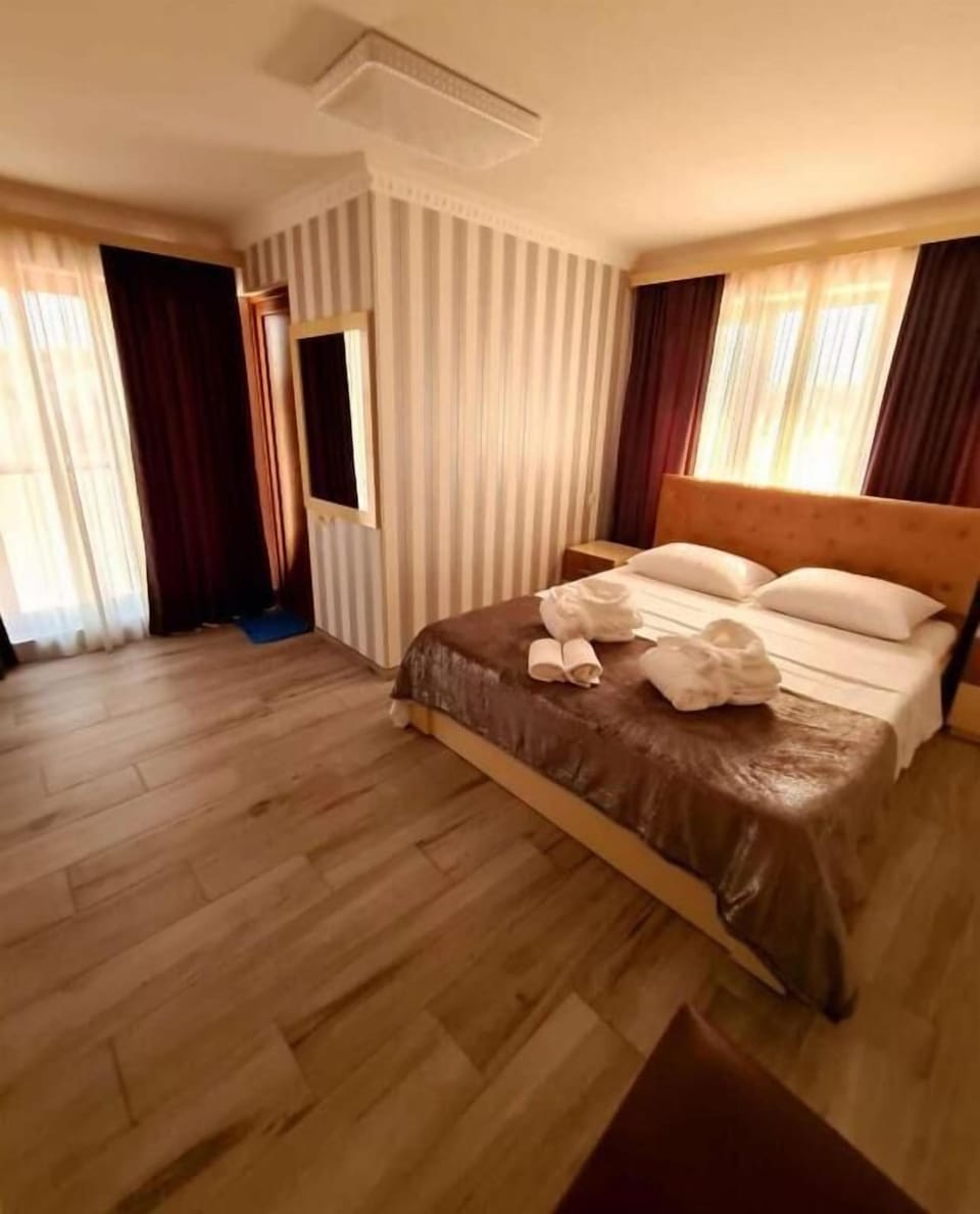 In-room safe, desk, soundproofing, iron/ironing board