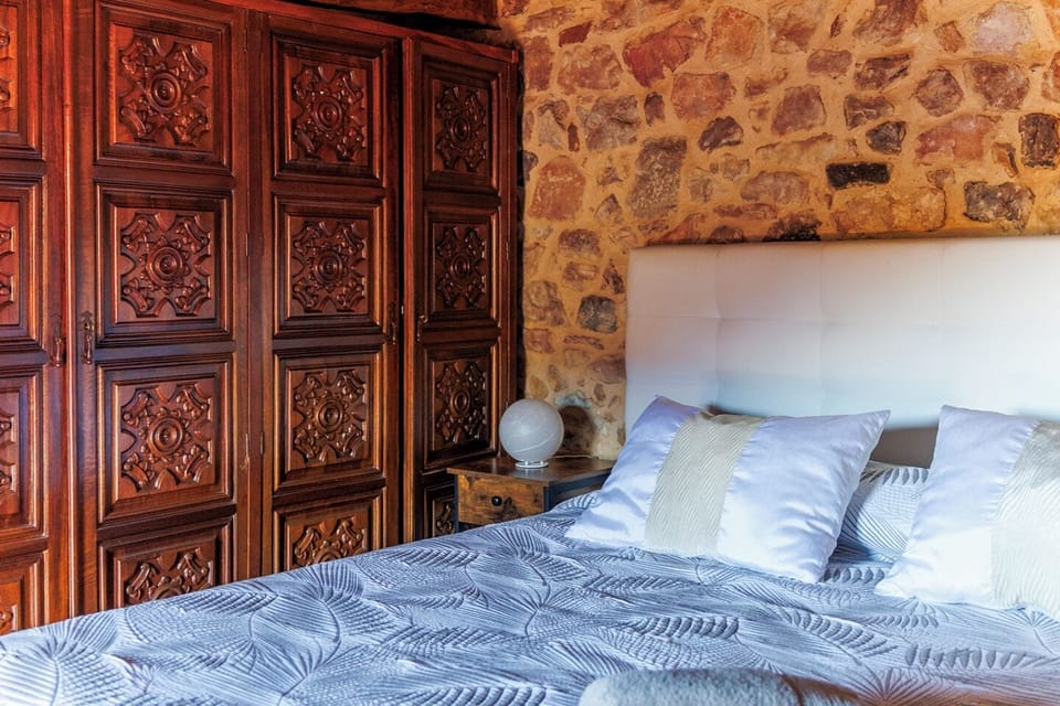 House, Balcony, Mountain View | Premium bedding, down comforters, desk, laptop workspace