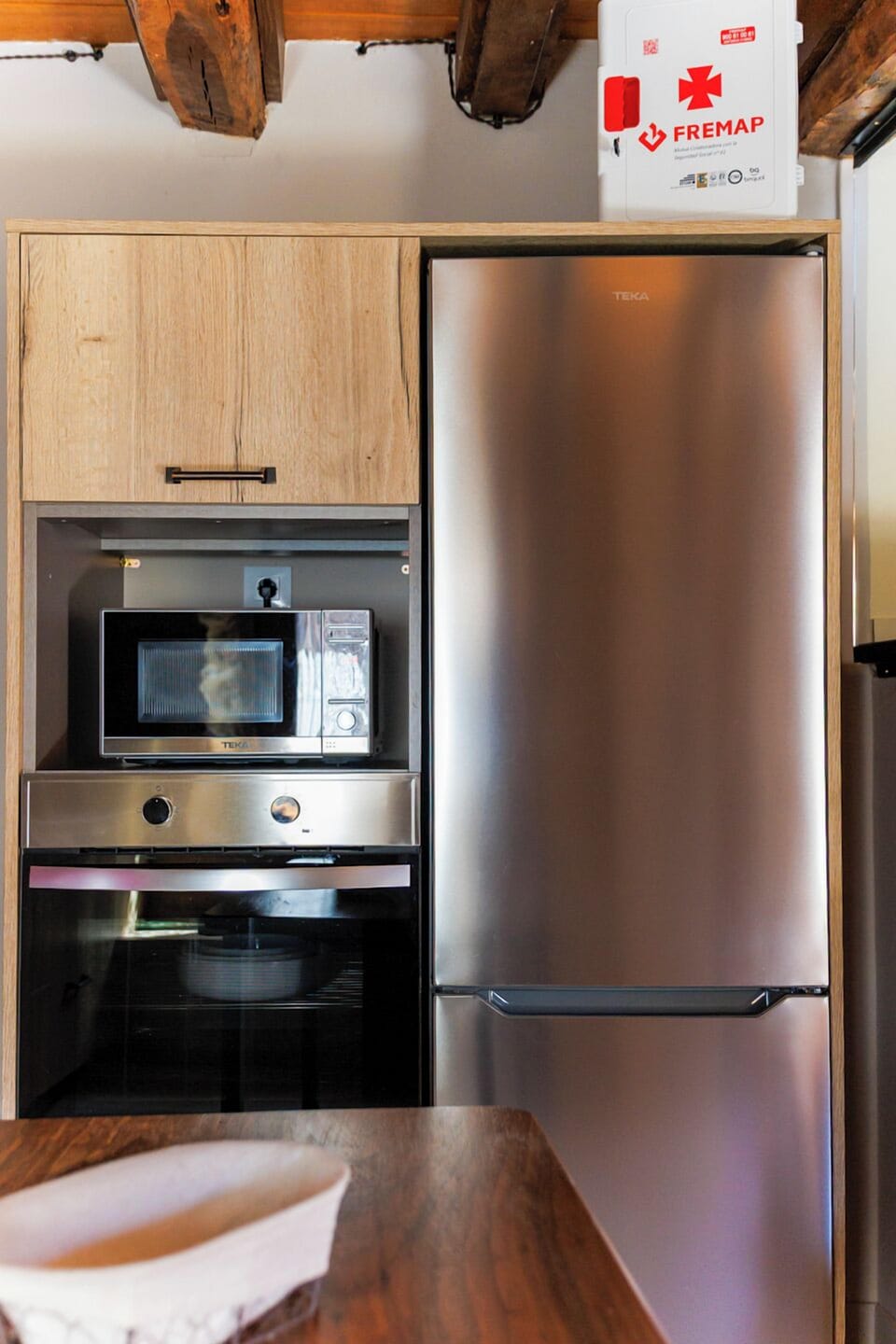 House, Balcony, Mountain View | Private kitchen | Full-size fridge, microwave, oven, stovetop